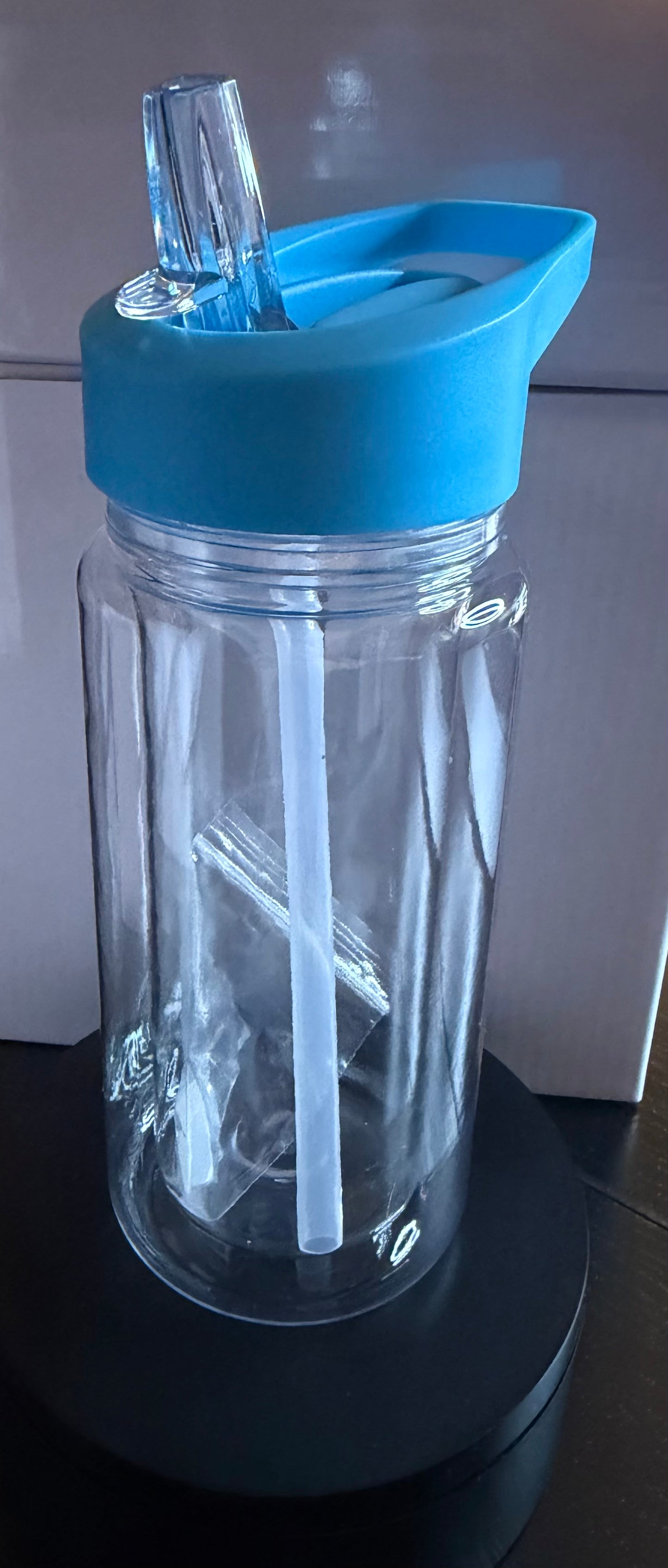 10 OUNCE SNOWGLOBE KIDS CUP